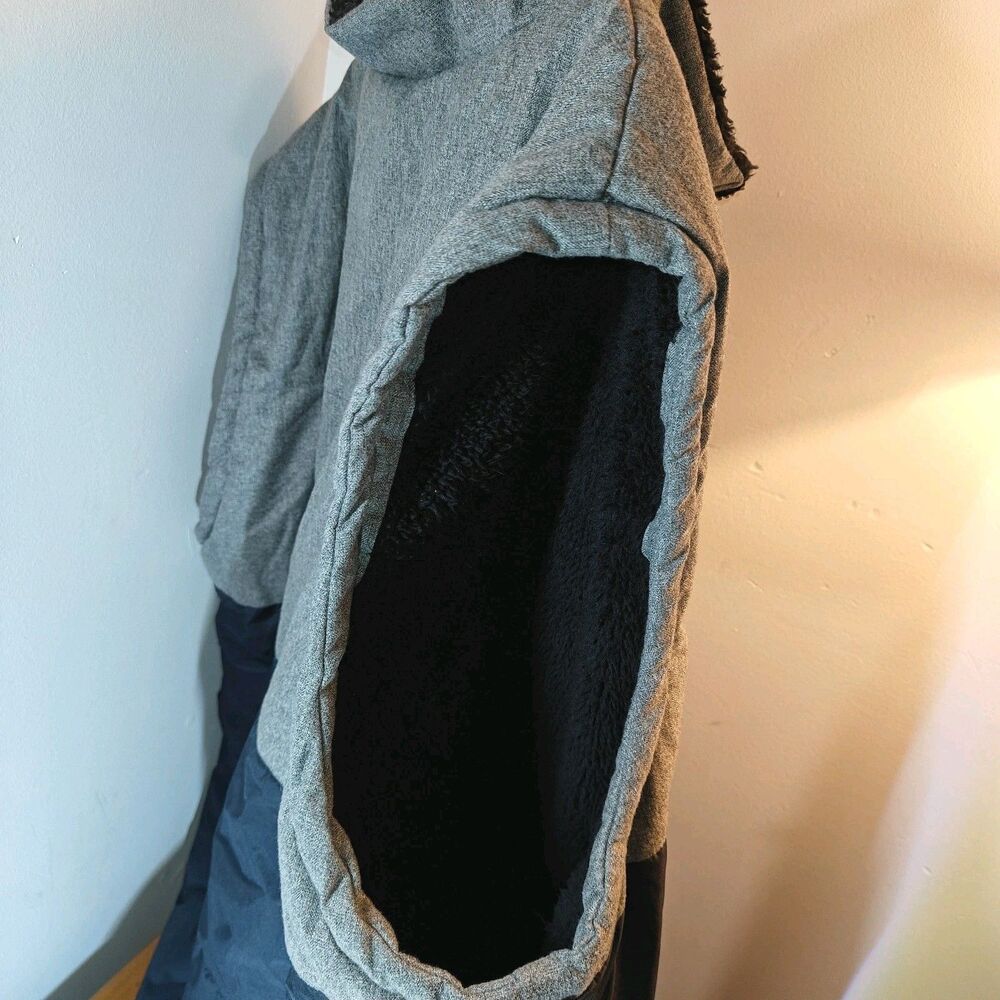 EUC Mens Winston Faux Fur Lined Vest Size 3XL Full Zip Front Pockets Gray & Blue - Picture 3 of 9